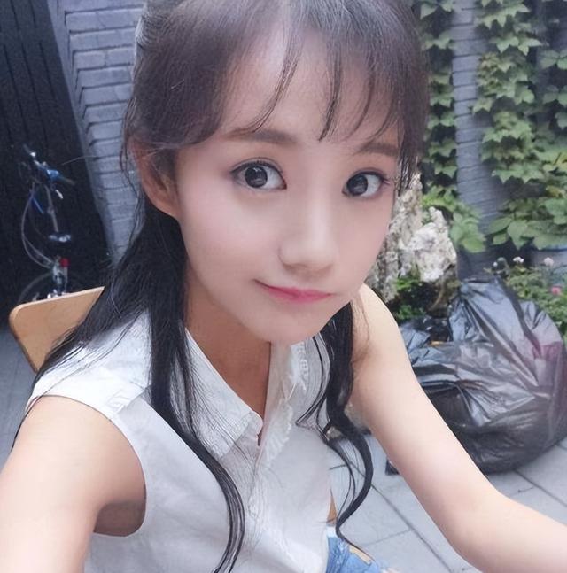 李一桐早期照片