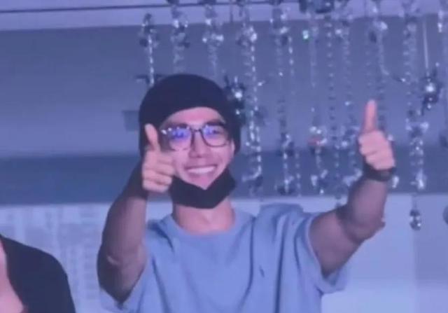 肖战笑容